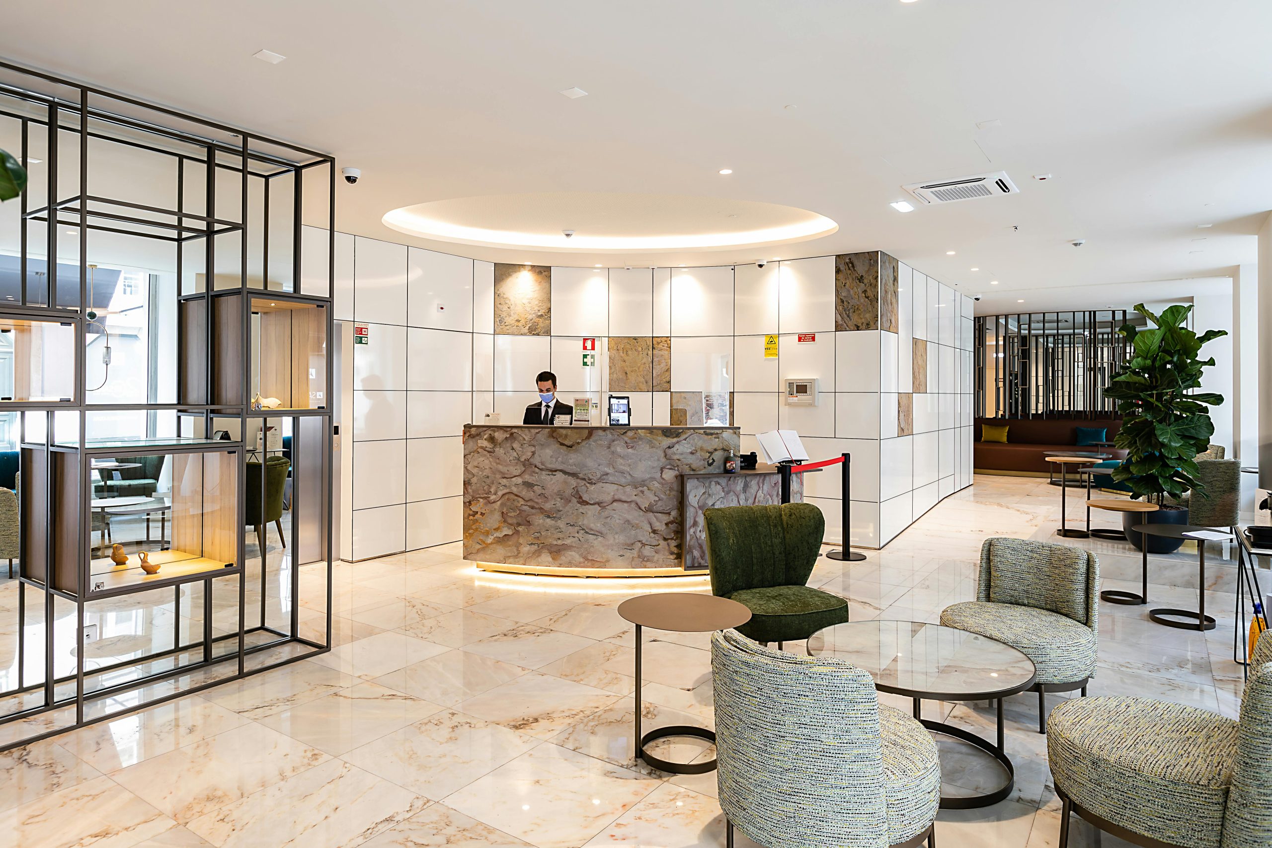 pexels-the-7-hotel-lisbon-1817831-10890612